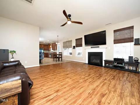 5609 Running Fox Ln, Durham, NC 27703 photo 11