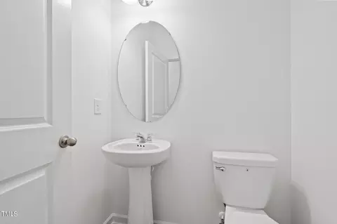 916 Berkeley Glen Rd, Zebulon, NC 27597 photo 8