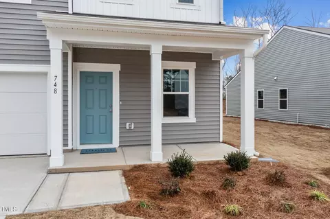 916 Berkeley Glen Rd, Zebulon, NC 27597 photo 4