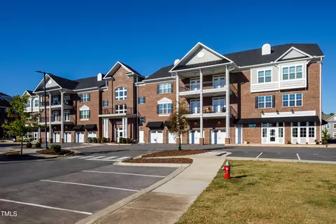 800 Gathering Park Cir #301, Cary, NC 27519