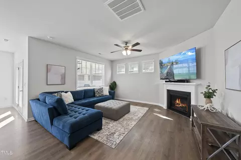 1302 Underbrush Dr, Durham, NC 27703 photo 4