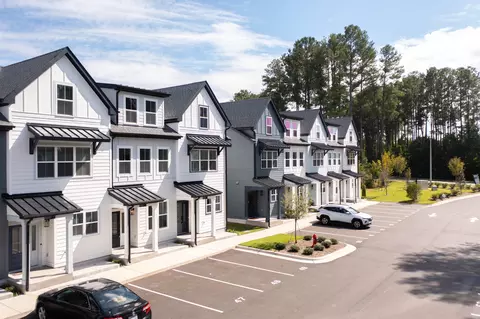 4821 Gossamer Ln #104, Raleigh, NC 27616