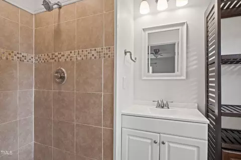 1 Kellom Ct, Durham, NC 27713 photo 21