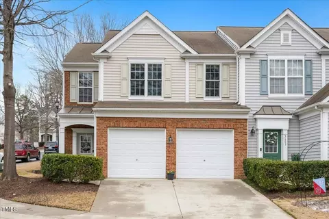 5601 Berry Creek Cir, Raleigh, NC 27613