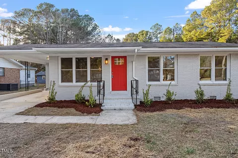 515 Oak St, Smithfield, NC 27577 photo 2