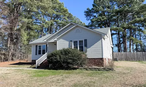 810 Circle Dr, Angier, NC 27501 photo 3