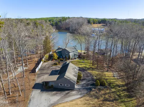 788 Heritage Harbor Dr, Semora, NC 27343