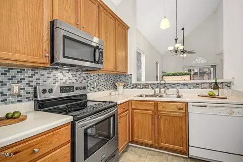 501 Auburn Square Dr, Durham, NC 27713 photo 6