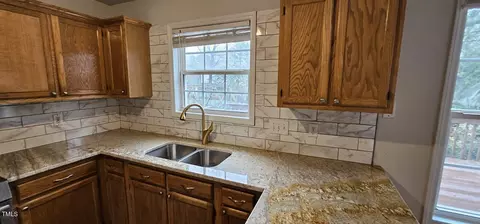 1409 Burchcrest Dr, Garner, NC 27529 photo 9