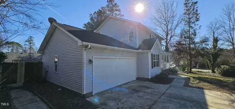 1409 Burchcrest Dr, Garner, NC 27529 photo 2