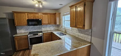 1409 Burchcrest Dr, Garner, NC 27529 photo 8