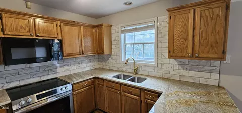 1409 Burchcrest Dr, Garner, NC 27529 photo 6