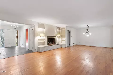 209 Walden Pl, Raleigh, NC 27609