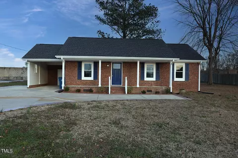 111 Bruce Dr, Dunn, NC 28334