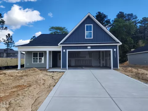 1717 Ragsdale Rd, Hope Mills, NC 28348