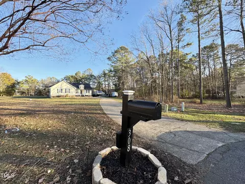 308 Brierroot Ct, Wake Forest, NC 27587 photo 3