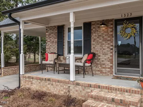 1325 S Lincoln St, Coats, NC 27521