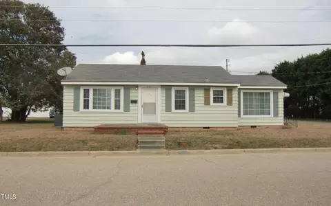 1023 E Broad St, Dunn, NC 28334 photo 1