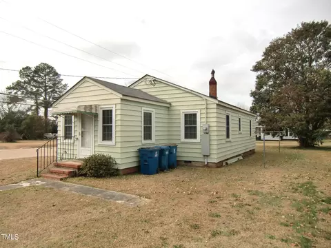1023 E Broad St, Dunn, NC 28334 photo 6