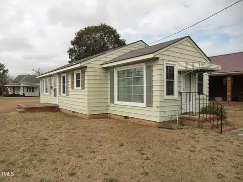 1023 E Broad St, Dunn, NC 28334 photo 2
