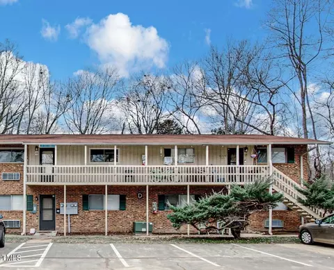 130 S Estes Dr #D5, Chapel Hill, NC 27514
