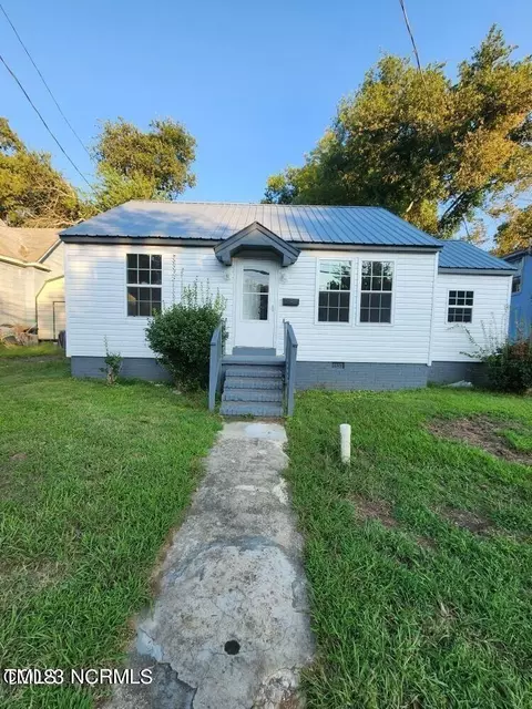 703 Elm St, Weldon, NC 27890