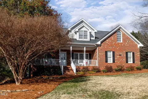 5108 Sunset Walk Ln, Holly Springs, NC 27540
