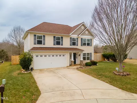 206 Goldfinch Ct, Mebane, NC 27302