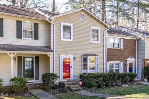 5919 Dixon Dr, Raleigh, NC 27609