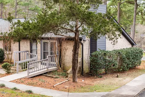 300 W Woodcroft Pkwy #24D, Durham, NC 27713