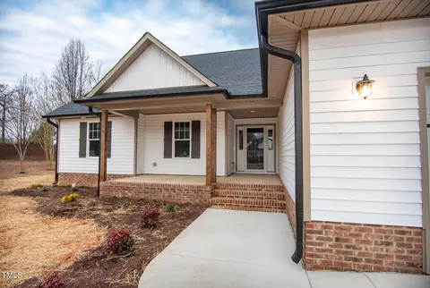 243 Waters Edge Dr, Erwin, NC 28339 photo 2