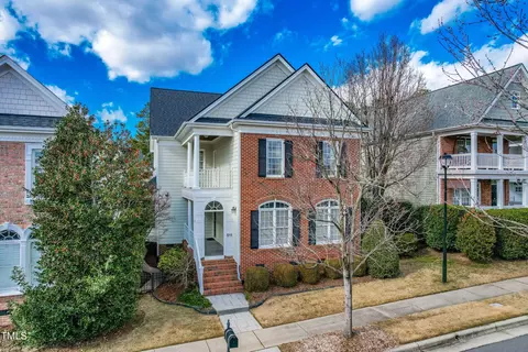 511 Commons Walk Cir, Cary, NC 27519