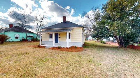 104 N 11th St, Erwin, NC 28339 photo 3