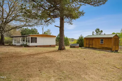 184 White Oak Dr, Cameron, NC 28326