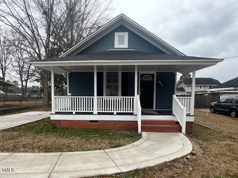 103 E St, Erwin, NC 28339
