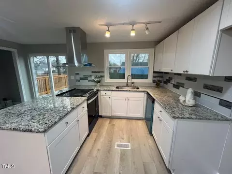 103 E St, Erwin, NC 28339 photo 9