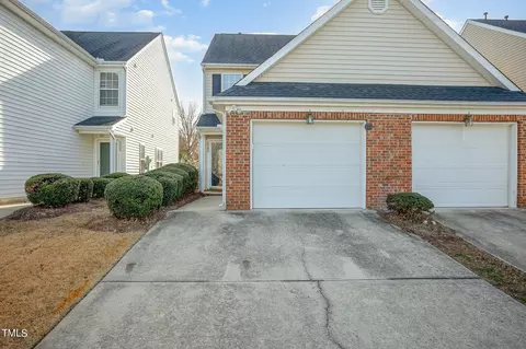5280 Eagle Trace Dr, Raleigh, NC 27604