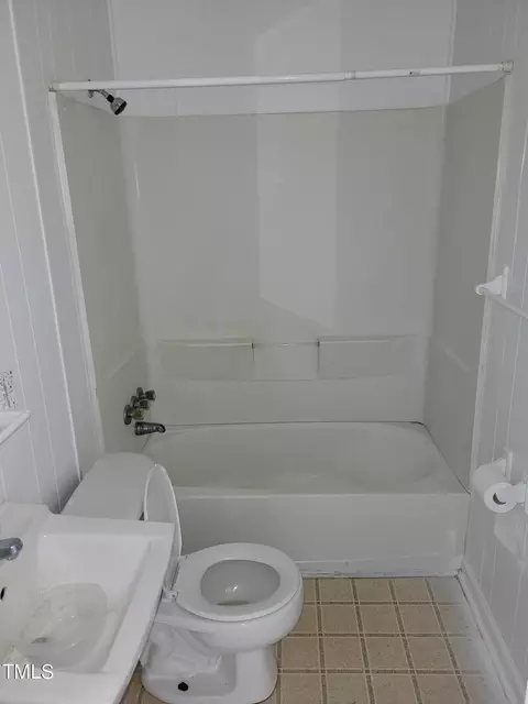 1104 Fairview St, Durham, NC 27707 photo 6