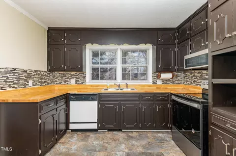 503 S 10th St, Erwin, NC 28339 photo 4