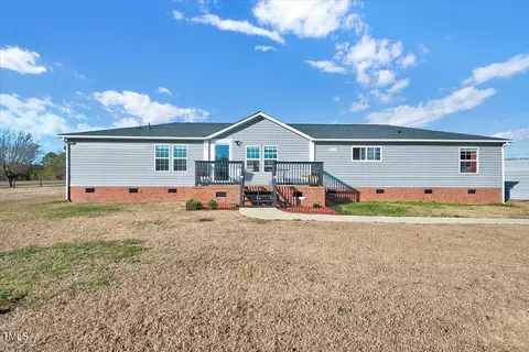 25 Mannsfield Ln, Broadway, NC 27505