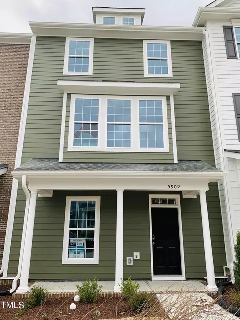 5909 Giddings St, Raleigh, NC 27616
