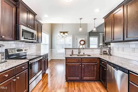 90 Broadhead Ct, Angier, NC 27501 photo 8