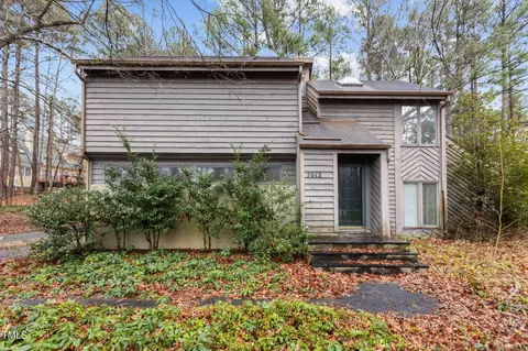 7012 Falconbridge Rd, Chapel Hill, NC 27517