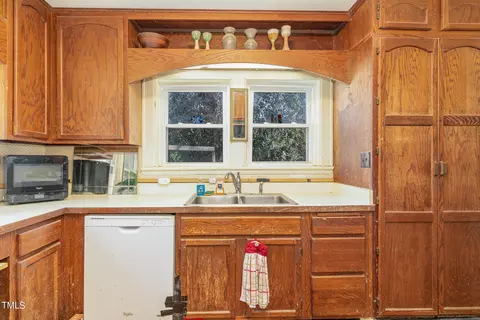 518 Dixie Trl, Raleigh, NC 27607 photo 22