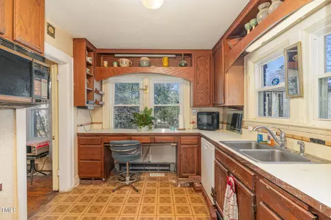 518 Dixie Trl, Raleigh, NC 27607 photo 23
