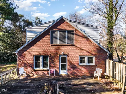 518 Dixie Trl, Raleigh, NC 27607 photo 3