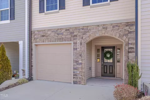 150 Wethergate Dr, Clayton, NC 27527 photo 2