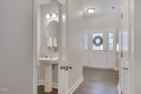 150 Wethergate Dr, Clayton, NC 27527 photo 4