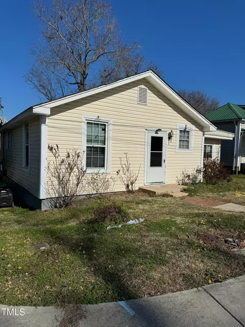 16 Main St, Knightdale, NC 27545