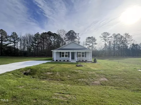 316 Ewing Dr, Selma, NC 27576